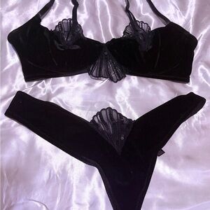 NWOT Dreamgirl Black Velvet sequin Lingerie Set